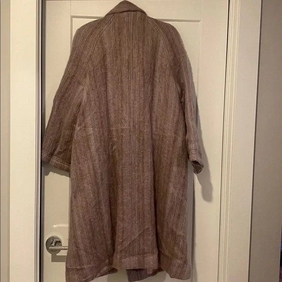 100 PURE NEW WOOL COAT - Picture 7 of 8